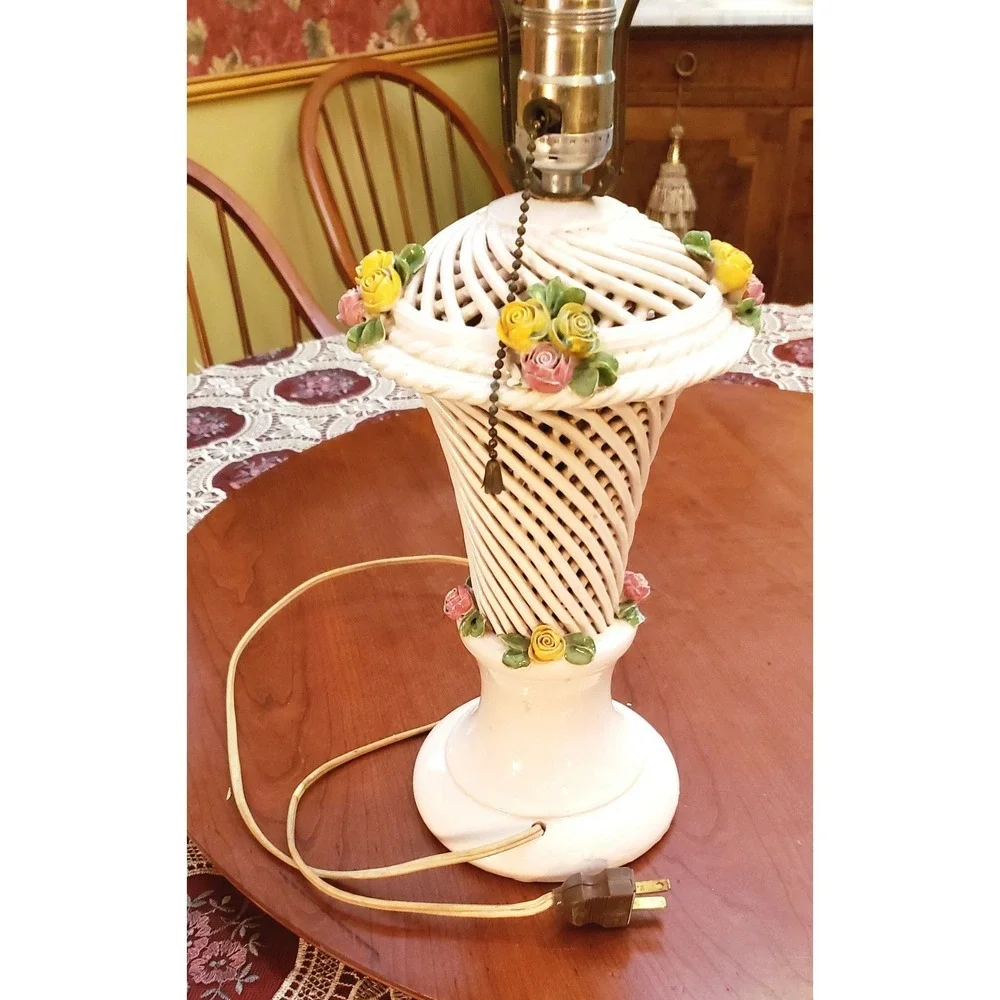 Vintage Capodimonte Table Lamp Red & Yellow Porcelain Heritage Roses Weave Trim‎